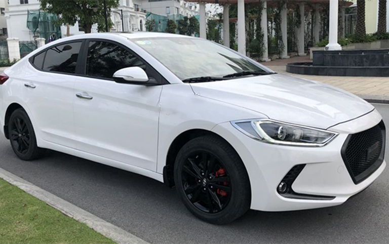 Hyundai elantra 1