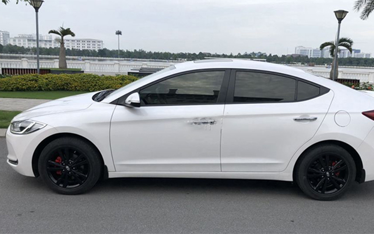 Hyundai elantra 3
