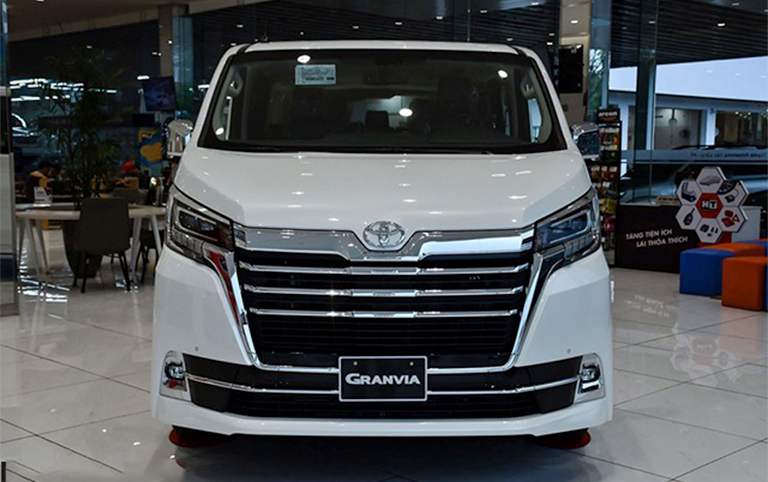 toyota-granvia-2020-3