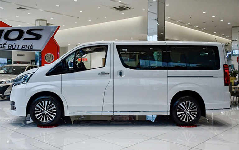 toyota-granvia-2020-4