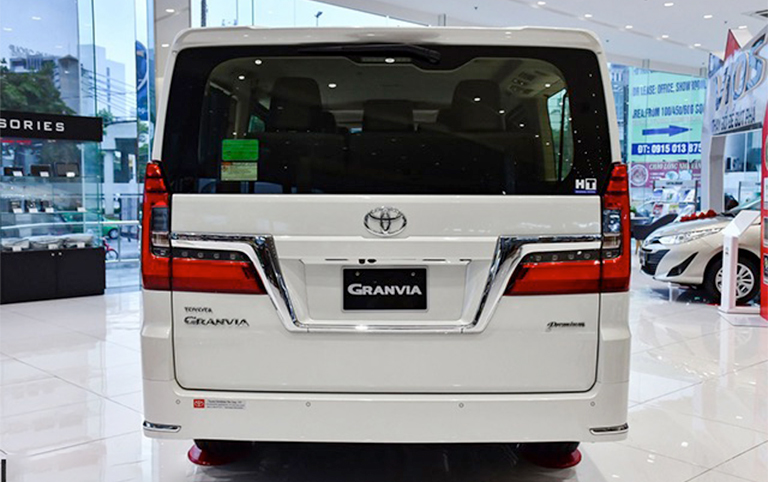 toyota-granvia-2020-6