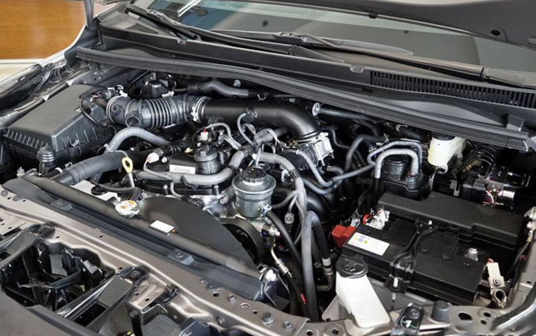 toyota-innova-2021-12