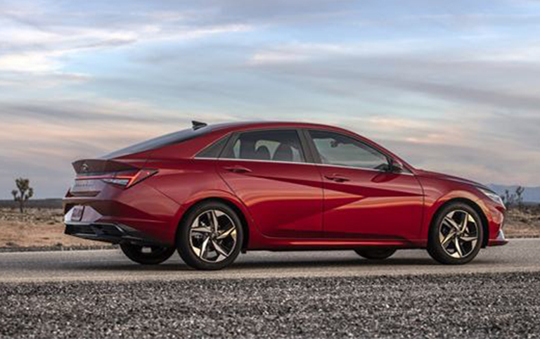 hyundai-elantra-2021-3