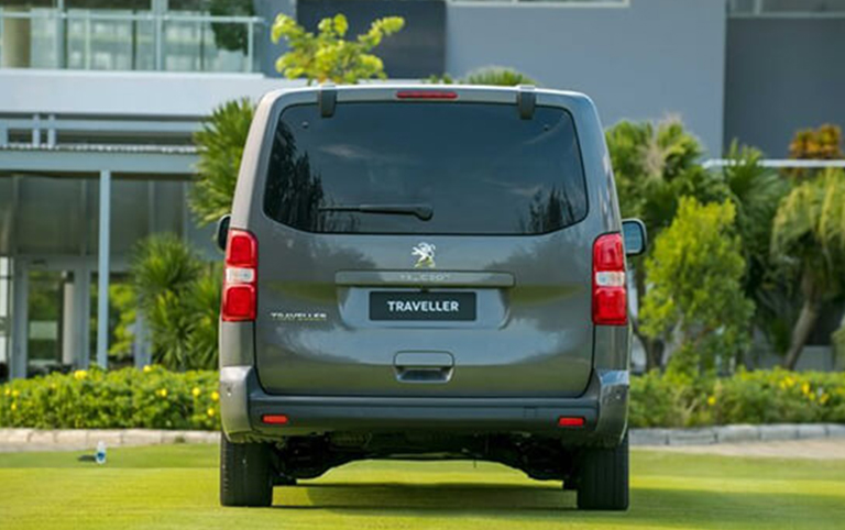 peugeot-traveller-2020-4