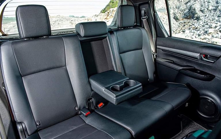 toyota-hilux-2021-4