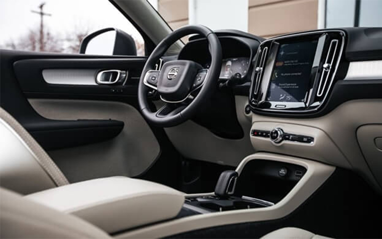 volvo xc40 2020