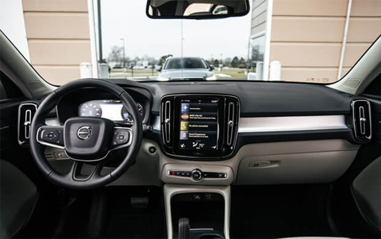 volvo xc40 2020