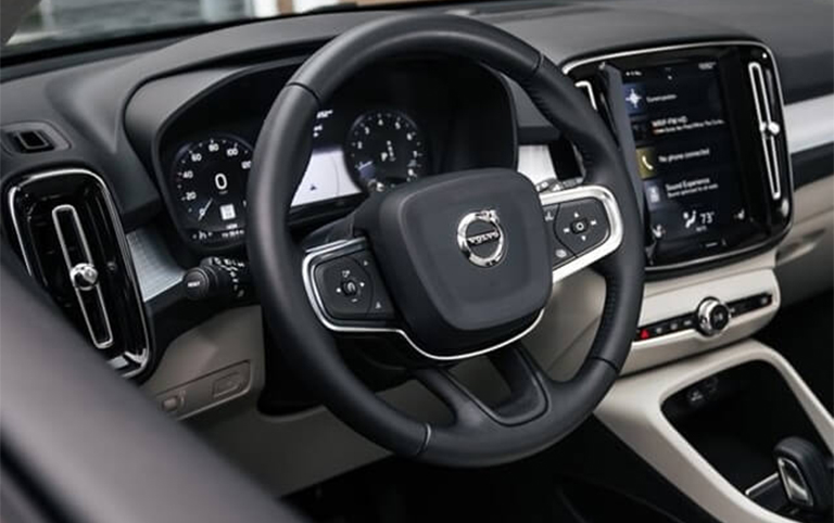 volvo xc40 2020
