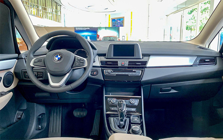 bmw 218i 2021