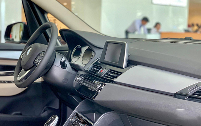 bmw-218i-2021-5