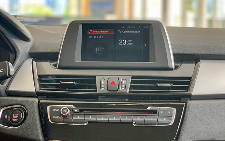 bmw 218i 2021