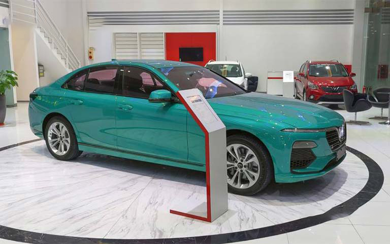 vinfast lux 2