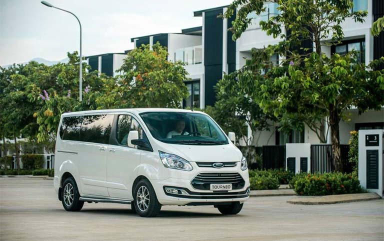 ford tourneo 4